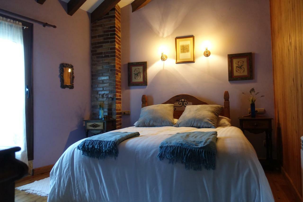 Llar De Cosme Guest House Caso Exterior photo